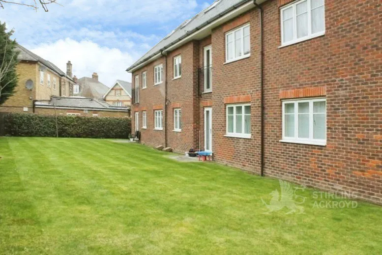 Corrie Road, Addlestone, KT15, photo 7
