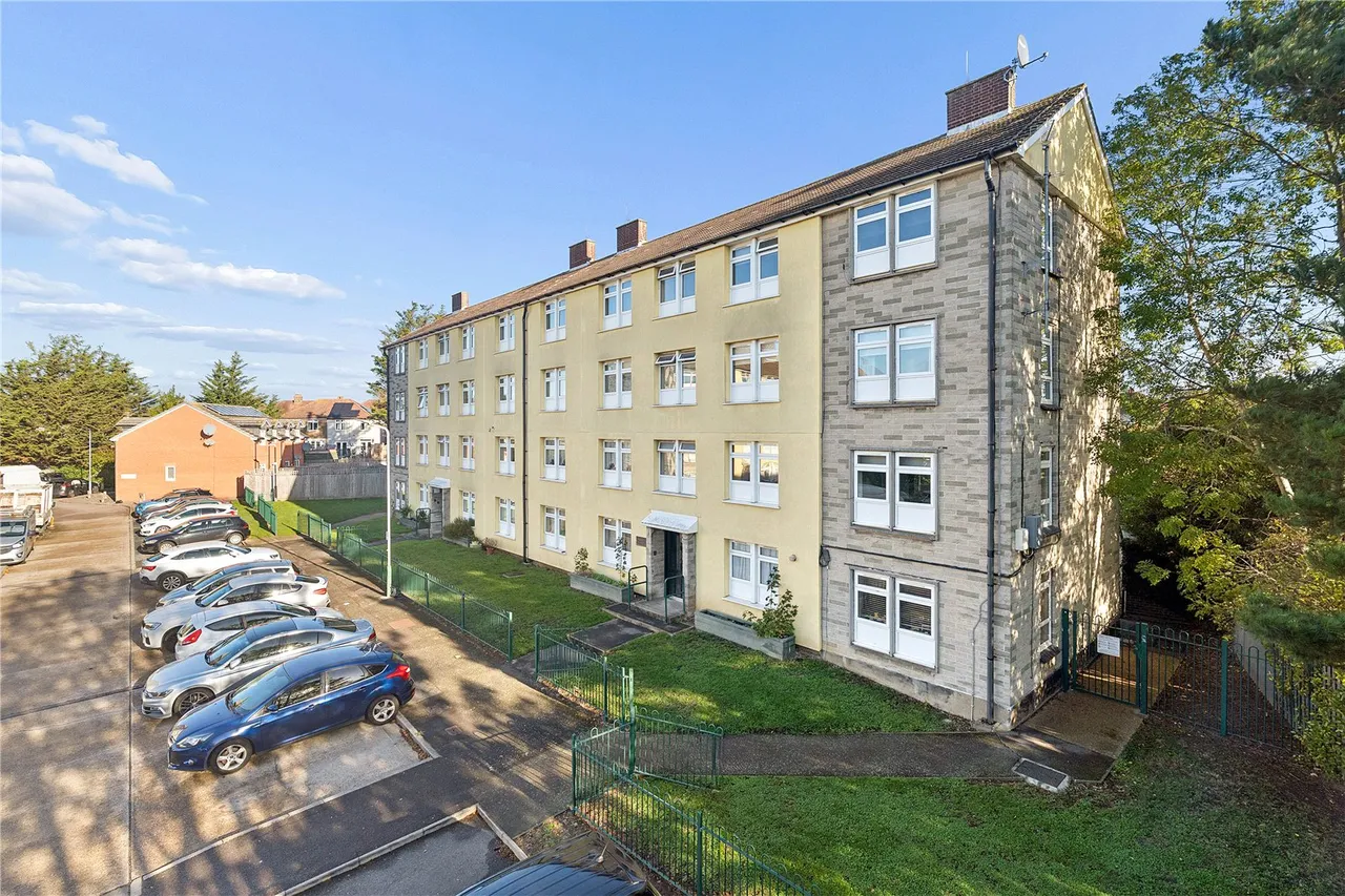Prospect Place, Collier Row, RM5, photo 6