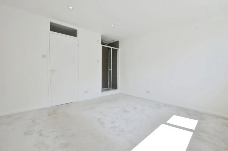 Vineyard Close, London, SE6, photo 11