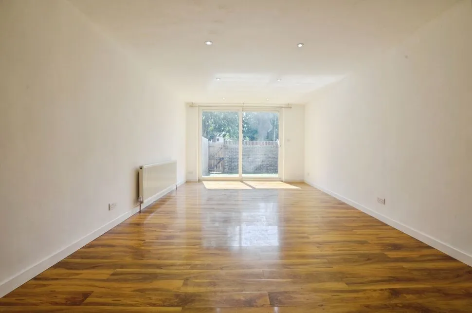Vineyard Close, London, SE6, photo 6