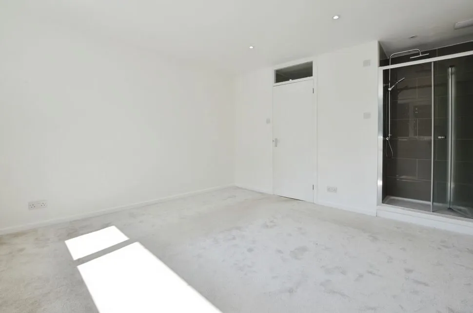 Vineyard Close, London, SE6, photo 12