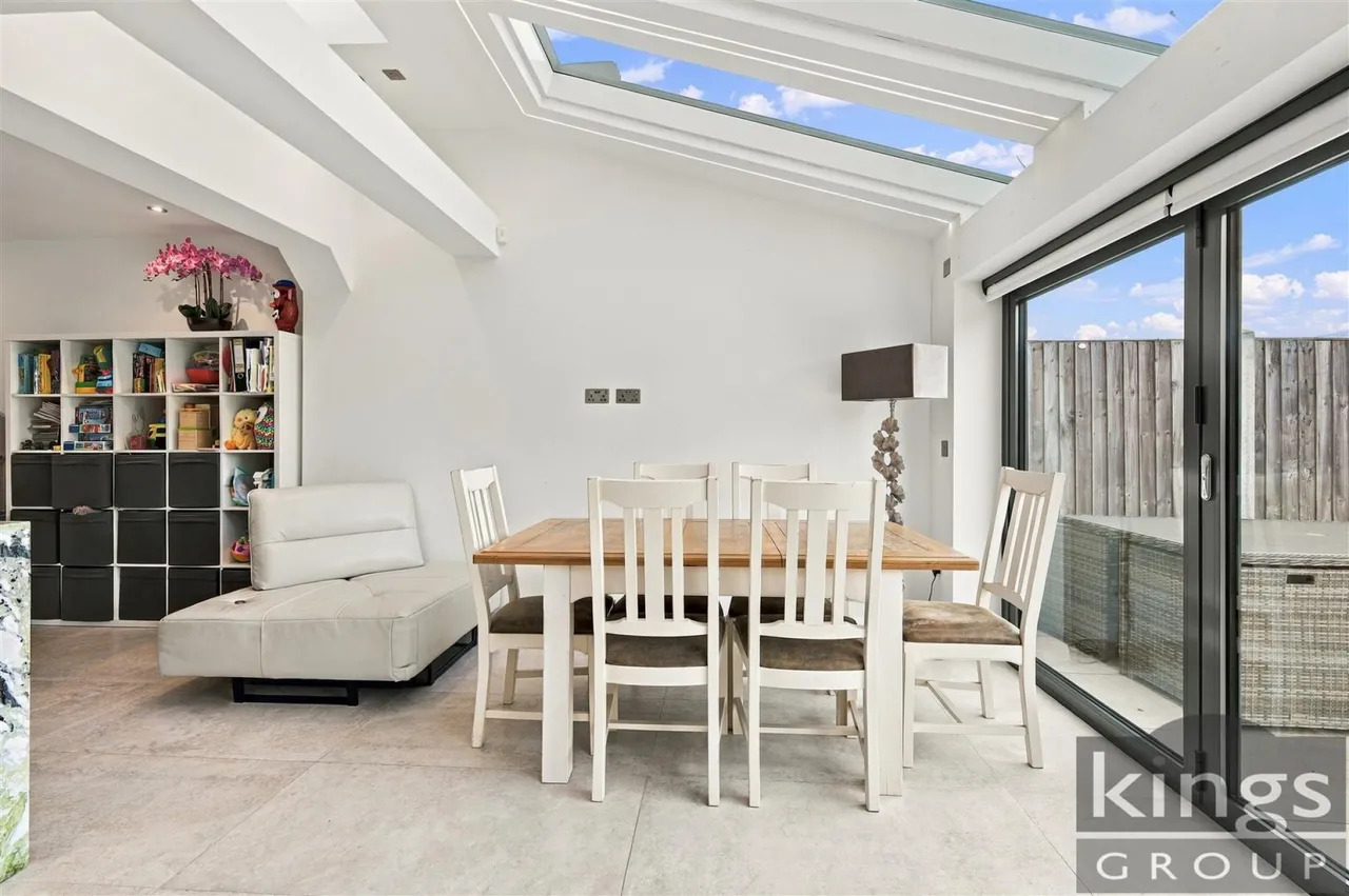 Amberley Road, Enfield, photo 4