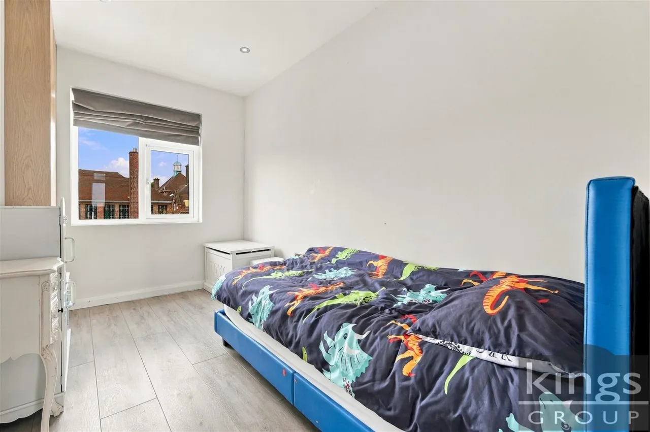 Amberley Road, Enfield, photo 18