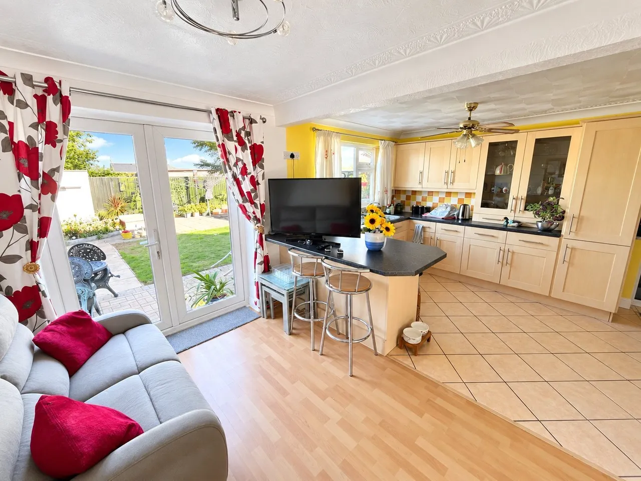 Warburton Road, Canford Heath, BH17, photo 2