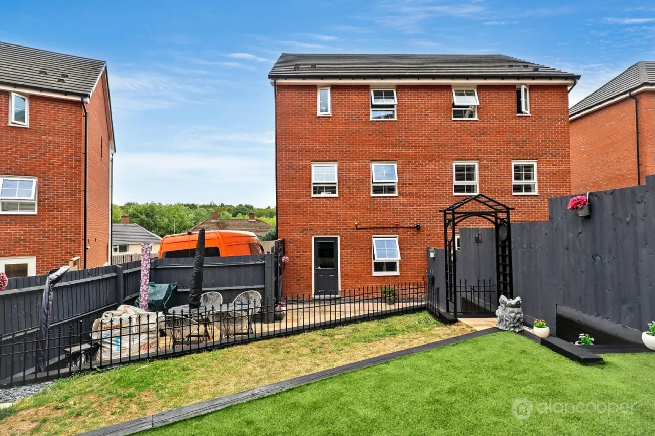 Edinburgh Road, Nuneaton, CV10, photo 35