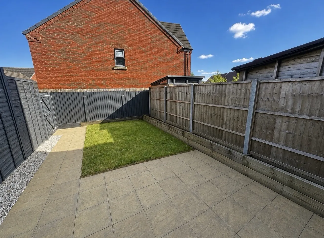 Turnberry Drive, Corby, photo 9