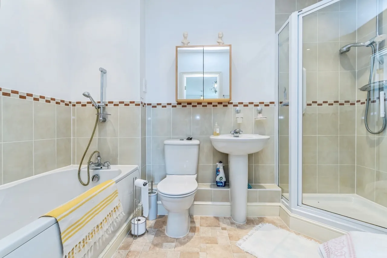 Coldstream Road, Caterham, Surrey, CR3, photo 8