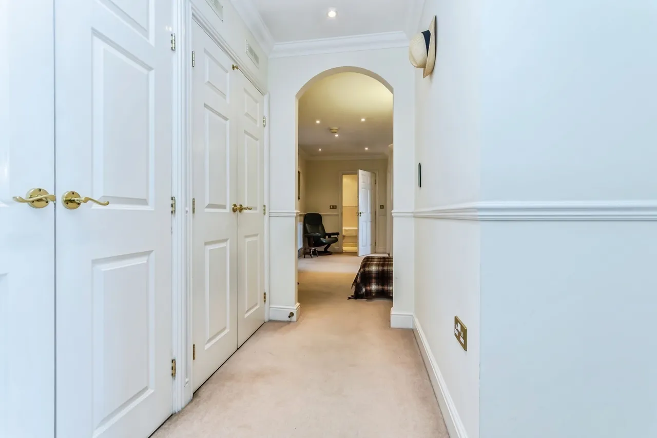 Coldstream Road, Caterham, Surrey, CR3, photo 9