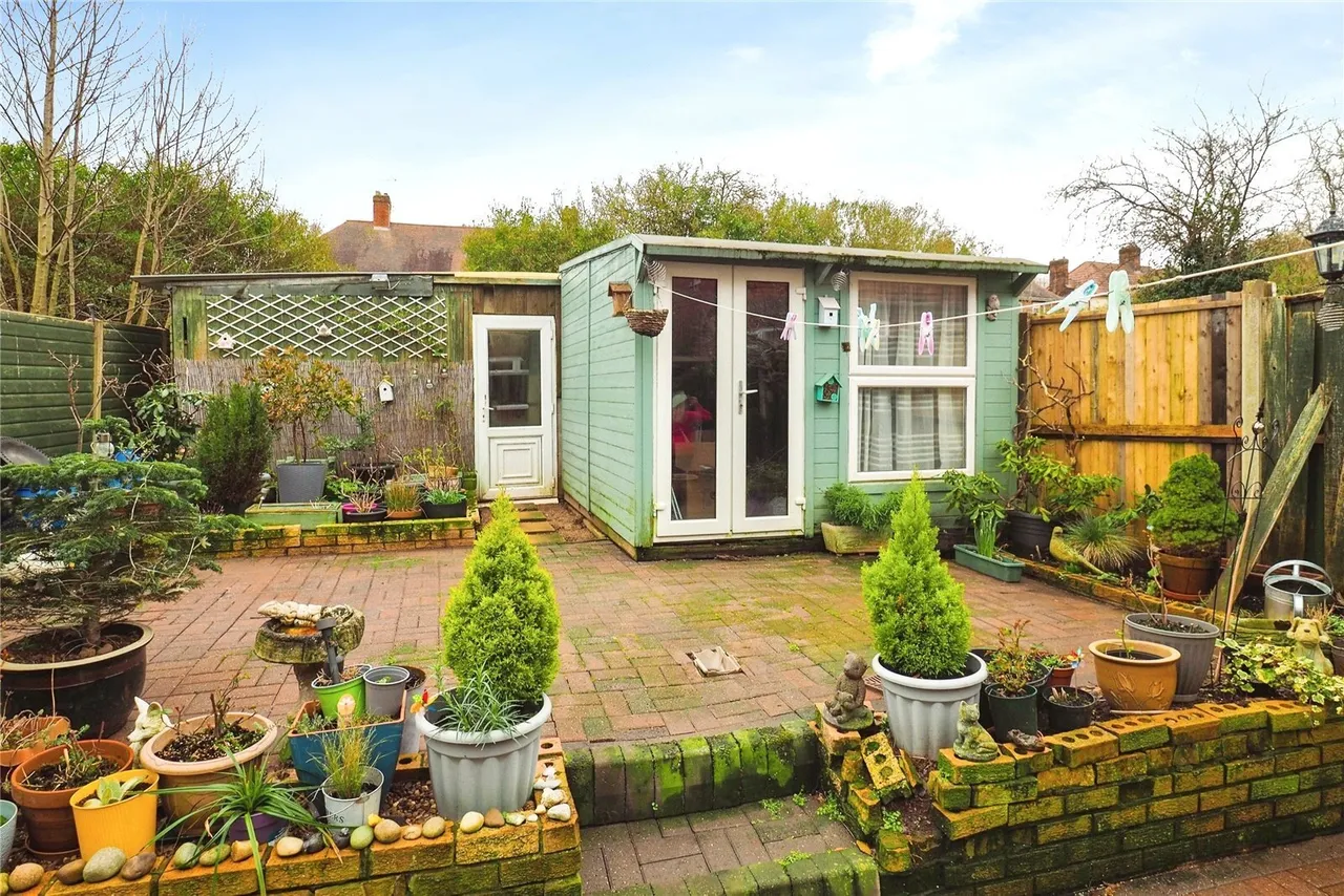 Dennis Avenue, Beeston, Nottingham, Nottinghamshire, NG9, photo 17