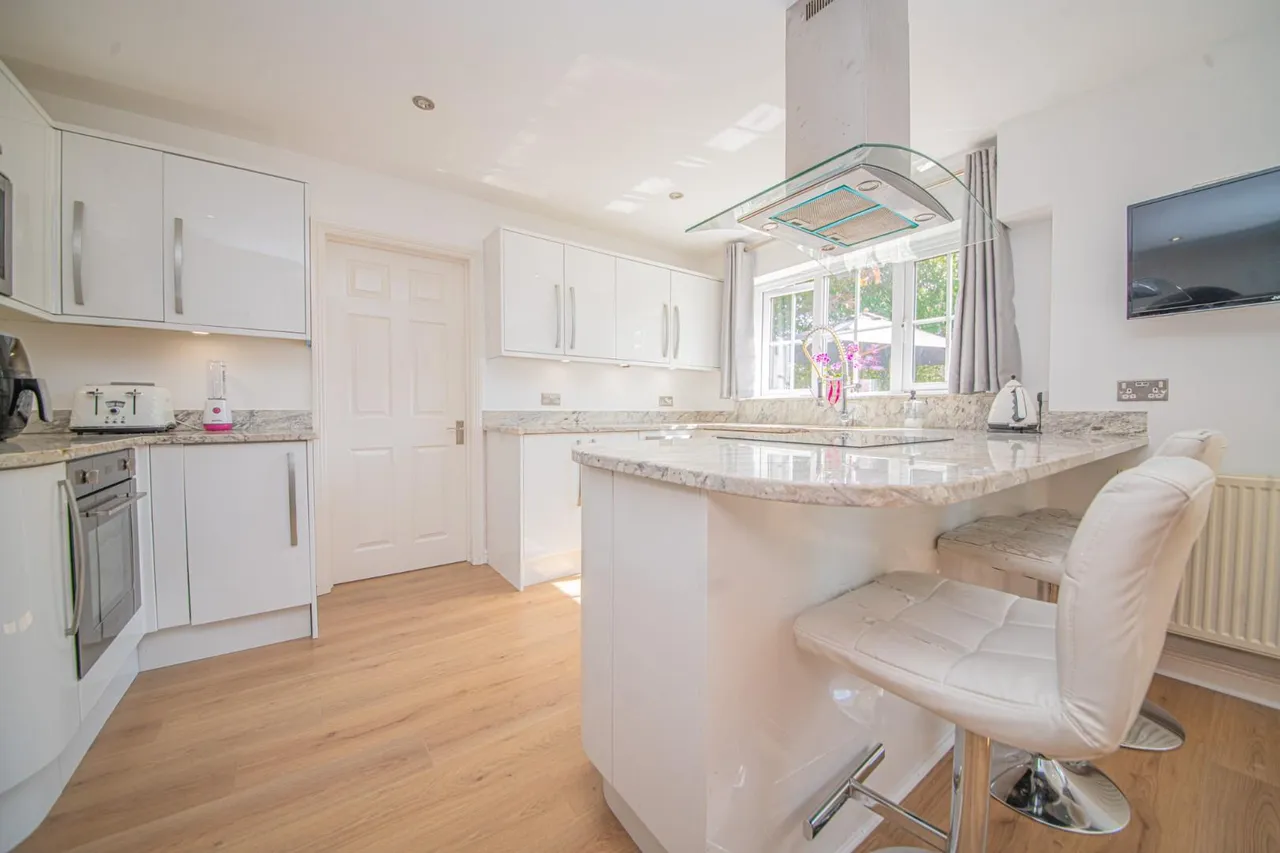 Blackberry Drive, Fair Oak, Eastleigh, SO50 8RB, photo 3