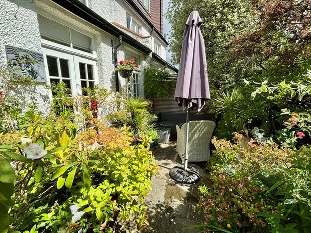 Riddlesdown Road, Purley CR8 1DJ, photo 19