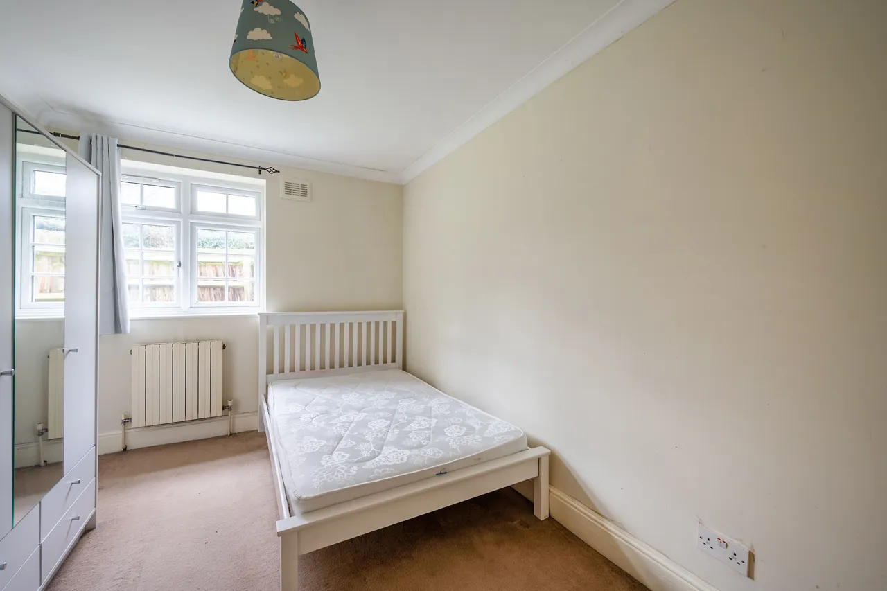 2 Southfields Court, Albert Drive, London, photo 6