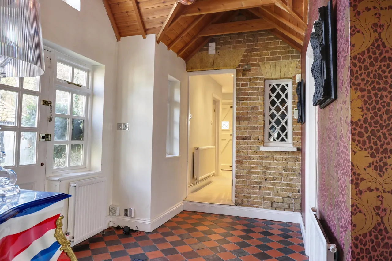 Old Harlow, CM17, photo 5
