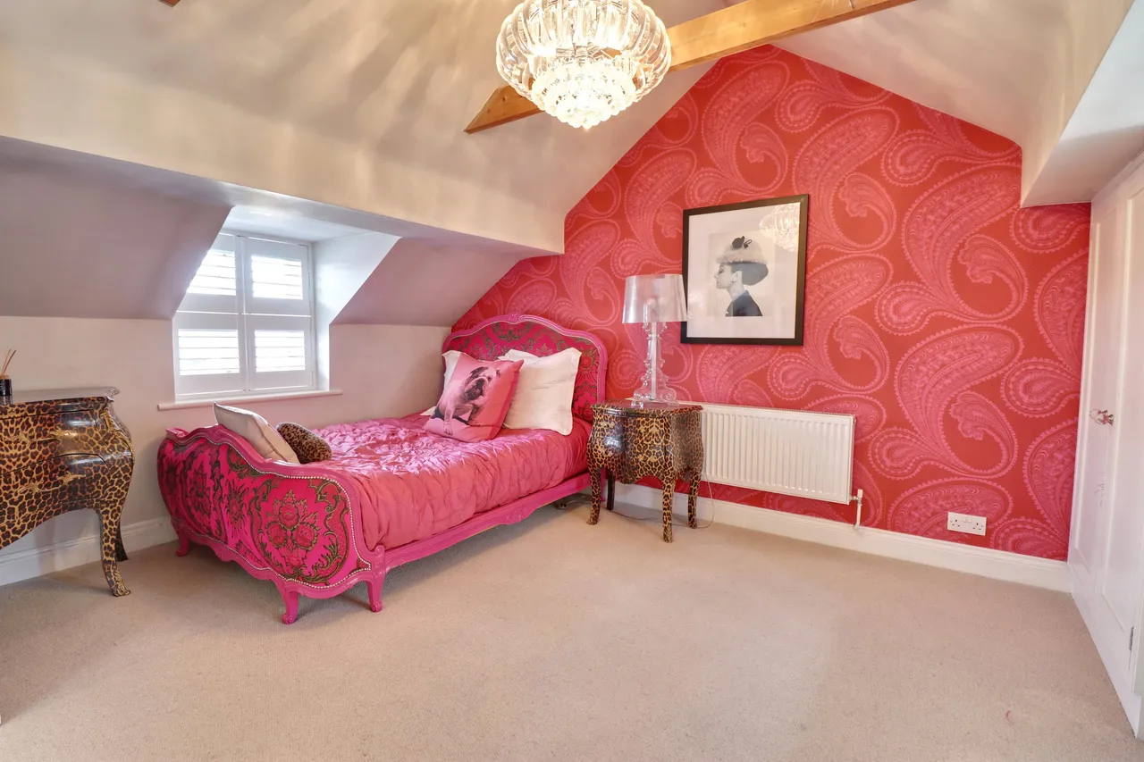 Old Harlow, CM17, photo 18
