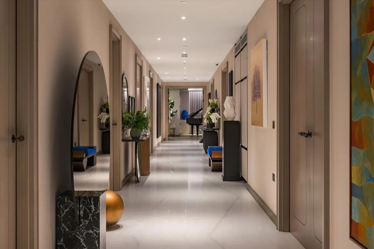 Bayswater Road, Hyde Park, W2, photo 11