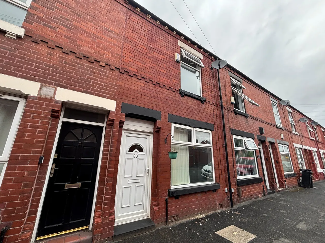 2 bed house to rent — Bolton Street, SK5