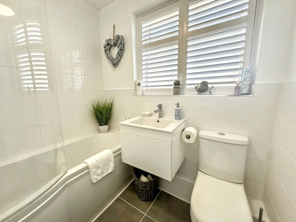Bodelwyddan Avenue, Kinmel Bay, Conwy, LL18 5BW, photo 18