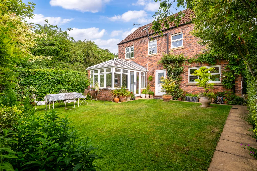 Raven's View, Witham St. Hughs, LN6, photo 21