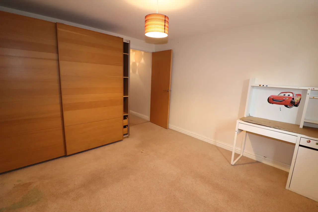 Draper Close, Grays, photo 7