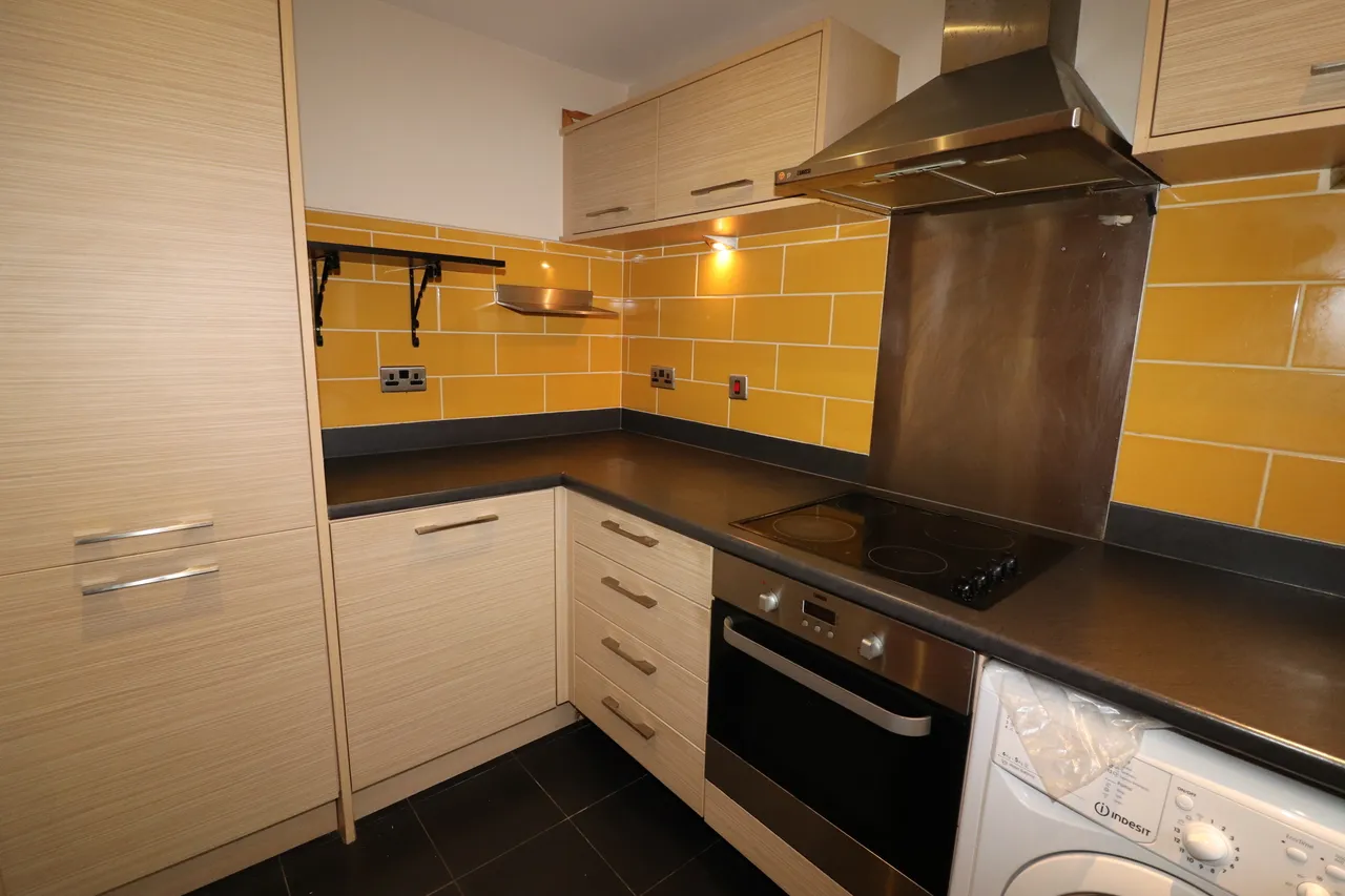 Draper Close, Grays, photo 3