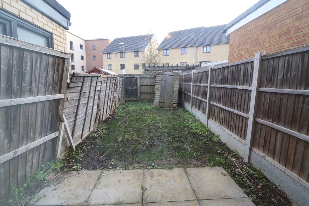Draper Close, Grays, photo 11