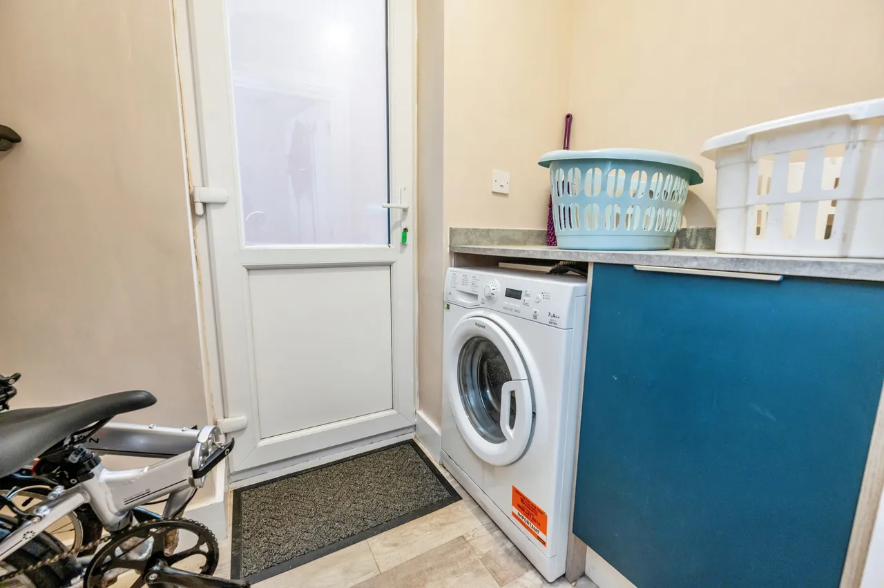Groveley Lane, Longbridge, B31, photo 6