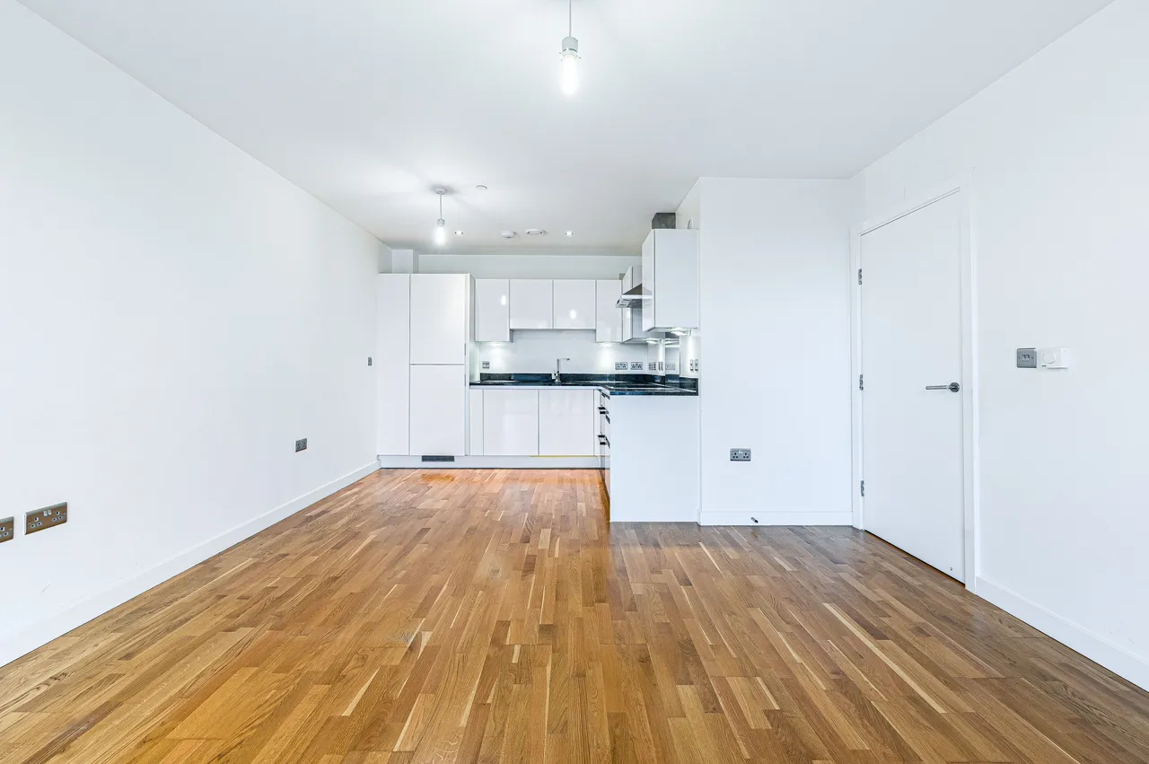 Flat 51, Centenary Heights, Larkwood Avenue, London, photo 8