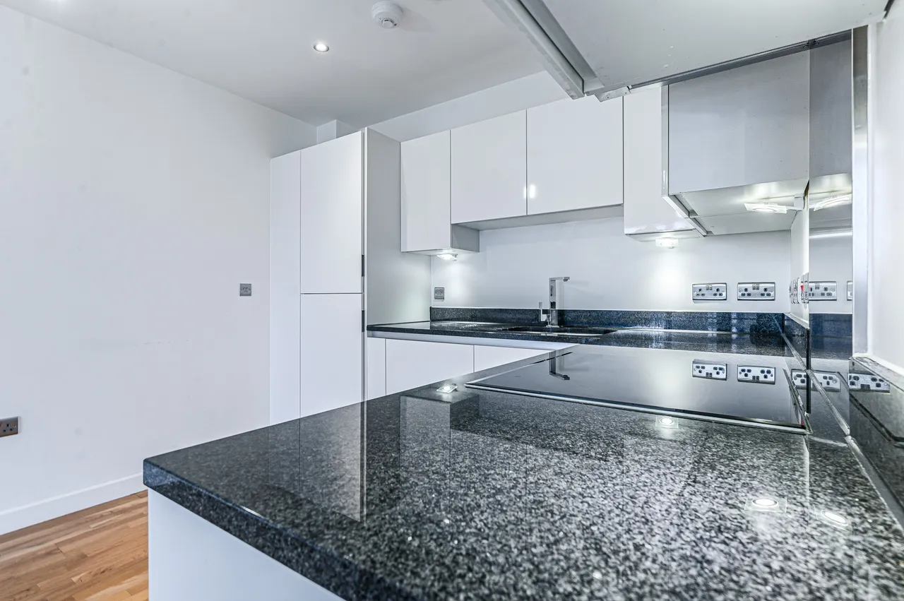 Flat 51, Centenary Heights, Larkwood Avenue, London, photo 11