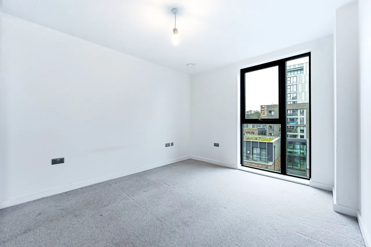Flat 51, Centenary Heights, Larkwood Avenue, London, photo 2