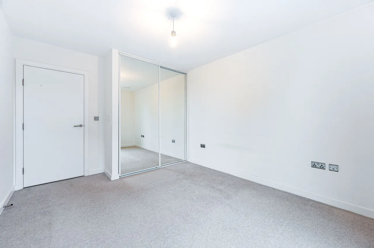 Flat 51, Centenary Heights, Larkwood Avenue, London, photo 5