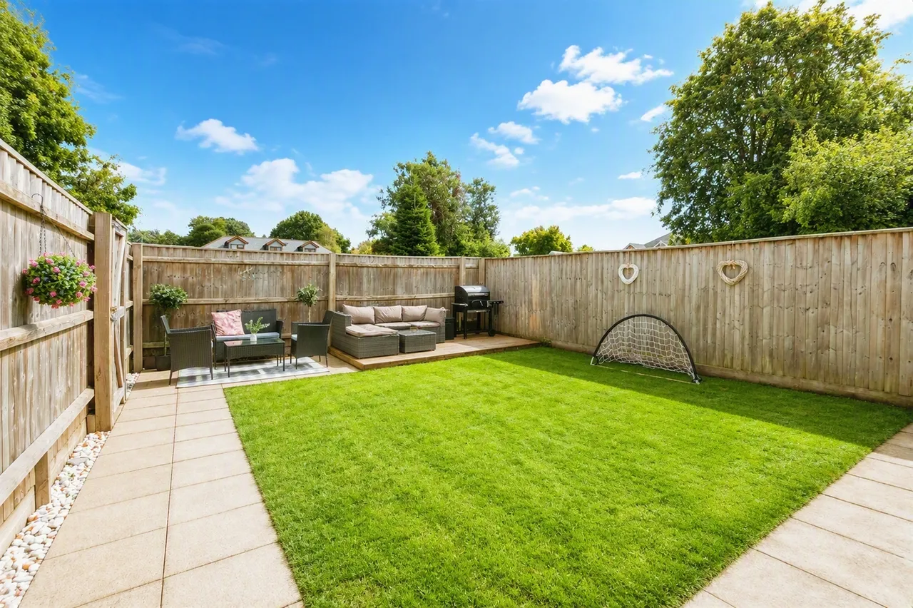 Church Road, Ferndown, photo 6