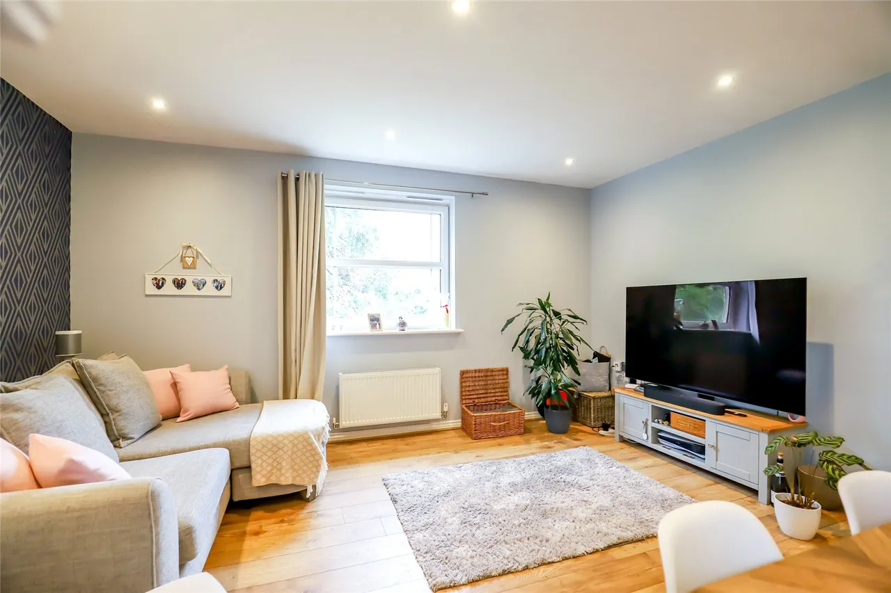 Russet Drive, St. Albans, Hertfordshire, AL4 0AZ, photo 2