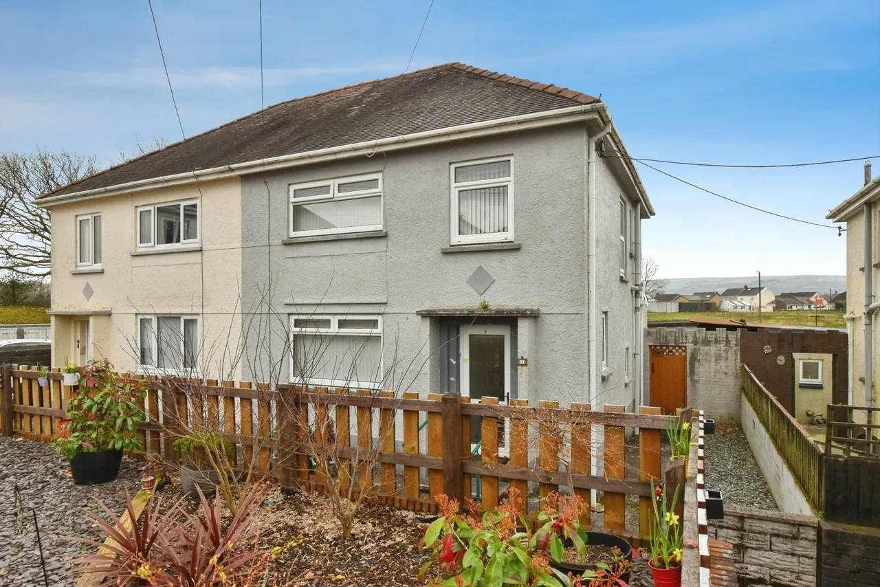 3 bed house for sale, Lon Y Gruglas, Ammanford, SA18