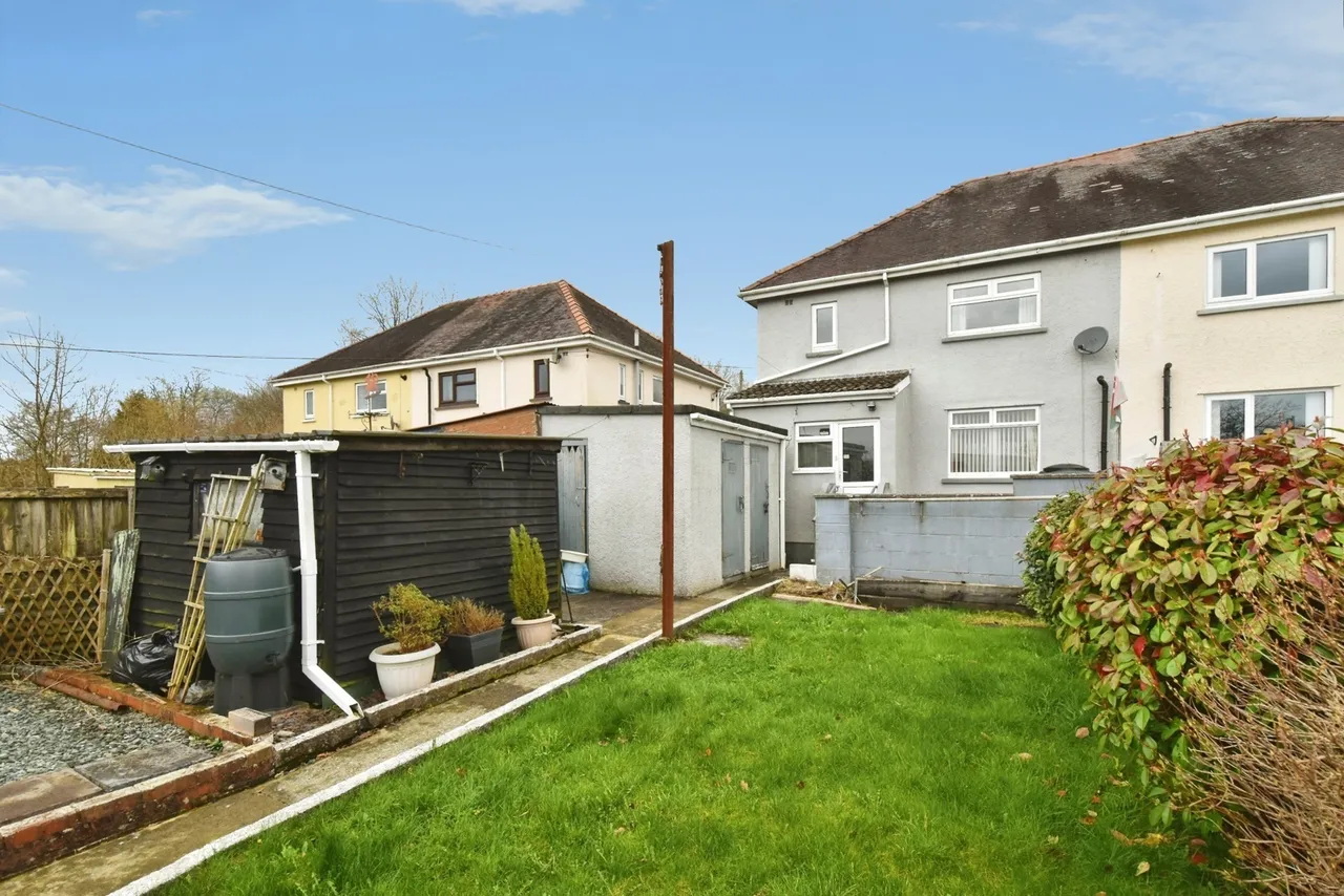 Lon Y Gruglas, Ammanford, SA18, photo 19