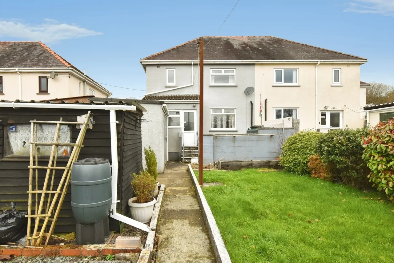 Lon Y Gruglas, Ammanford, SA18, photo 14