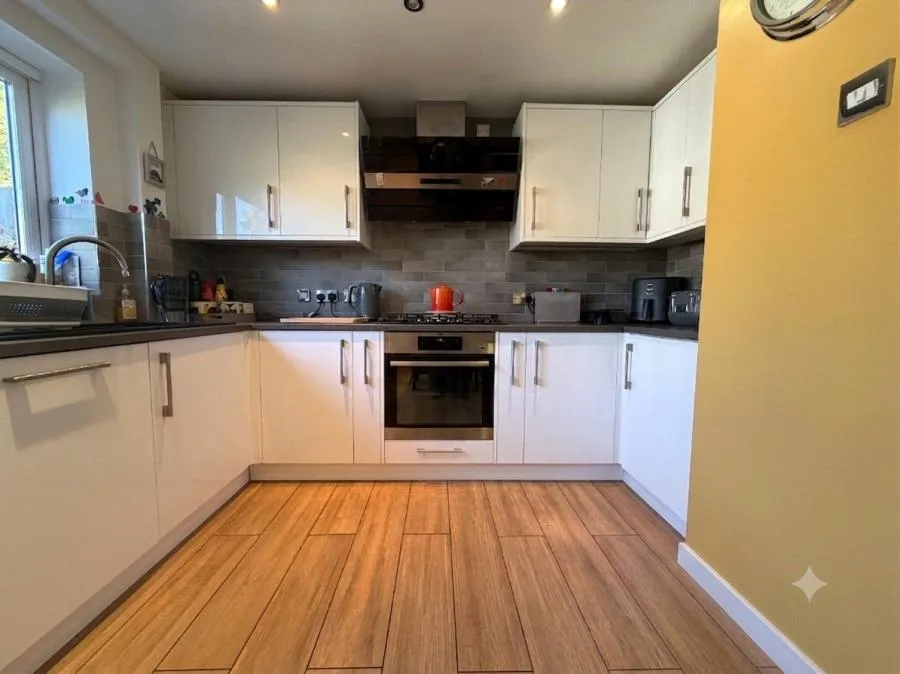 Freemantle Road, Bagshot, GU19, photo 3