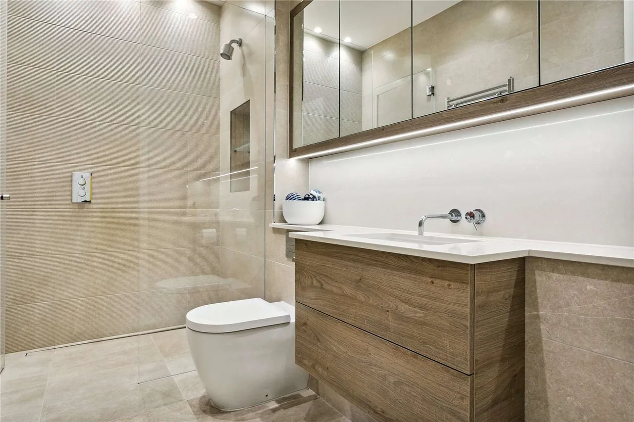 Hand & Flower Building, 617 Kings Road, Fulham, London, SW6 2ES, photo 8