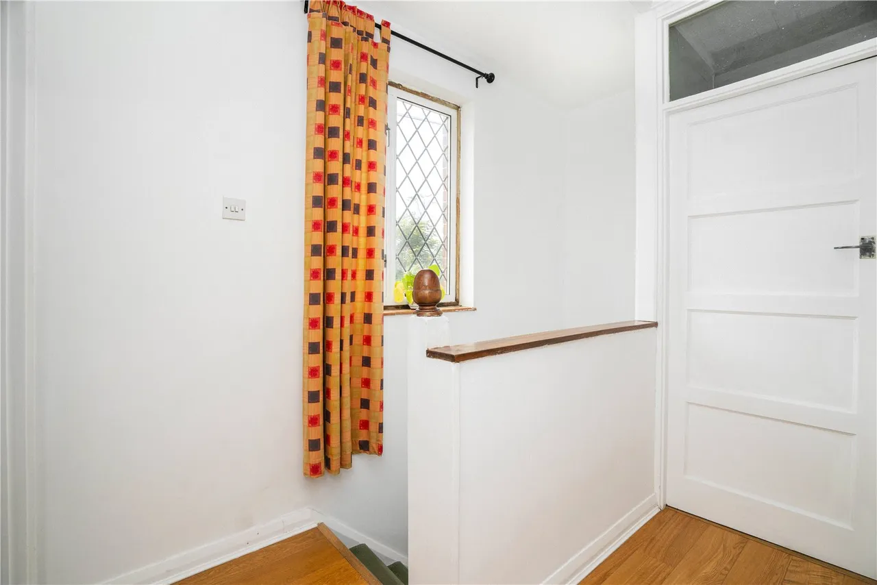Clifford Road, Richmond, TW10, photo 10