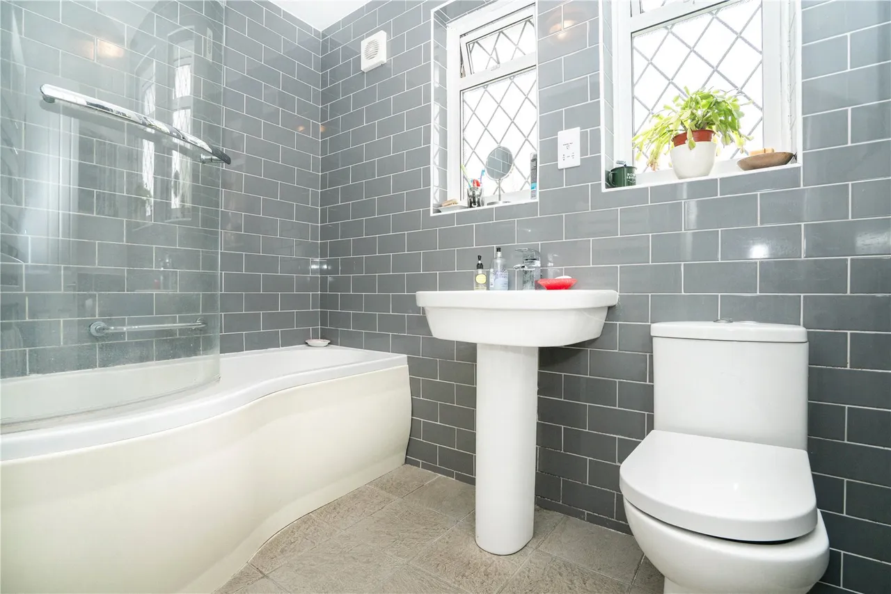 Clifford Road, Richmond, TW10, photo 9