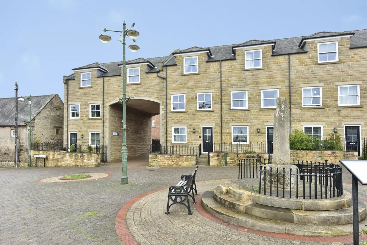 Falcon Court, Dinnington, S25, photo 26