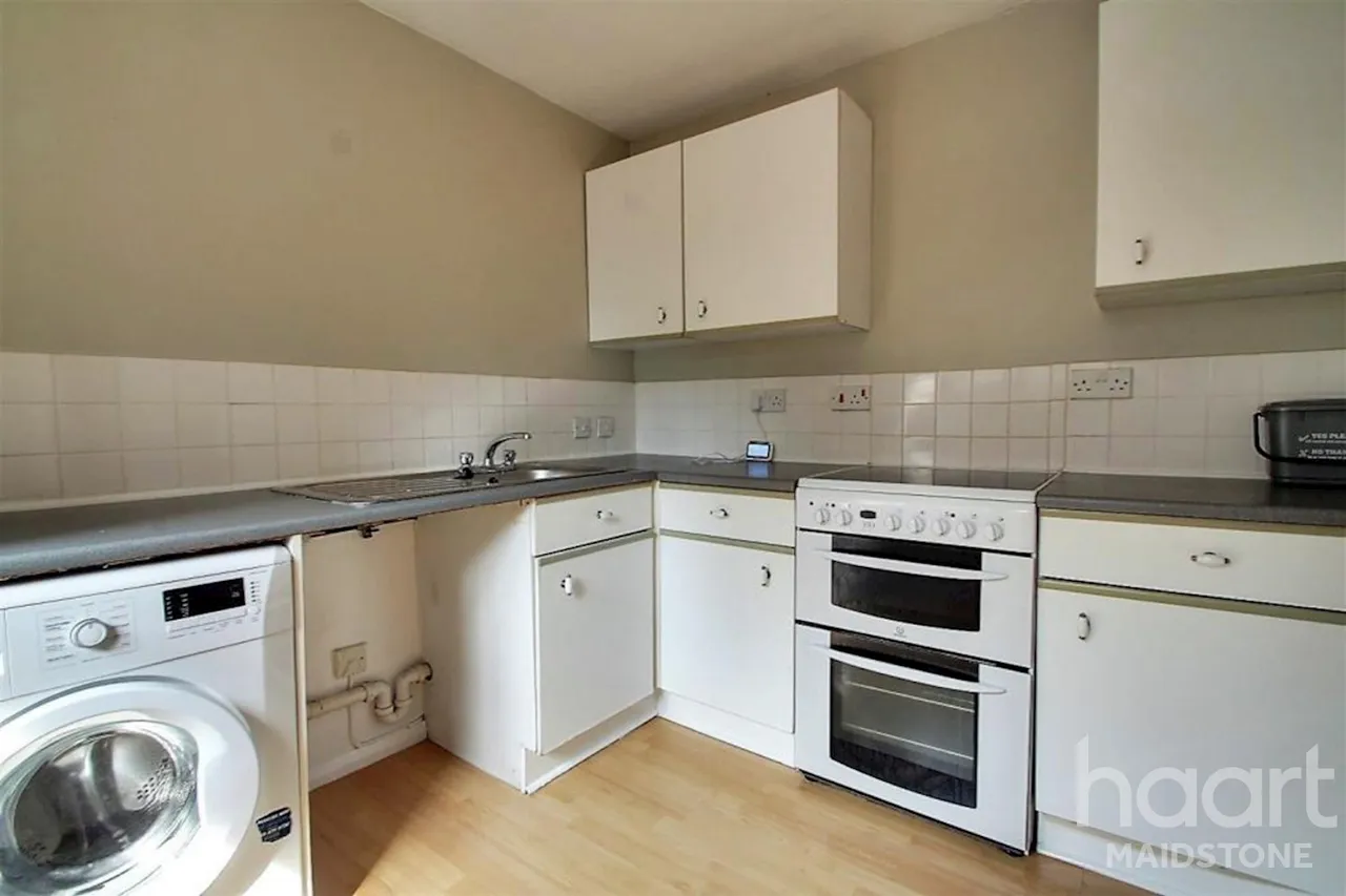Birkdale Court, ME16, photo 2