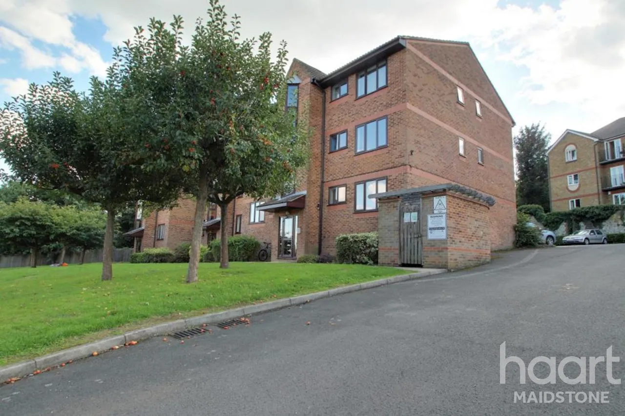 Birkdale Court, ME16, photo 8