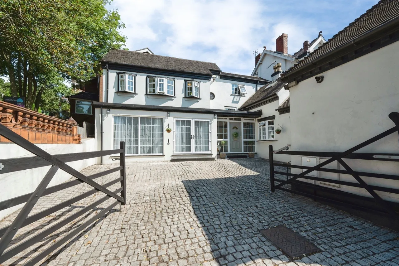 2 bed house for sale — Oakham Road, Cawney Bank Lodge, DUDLEY