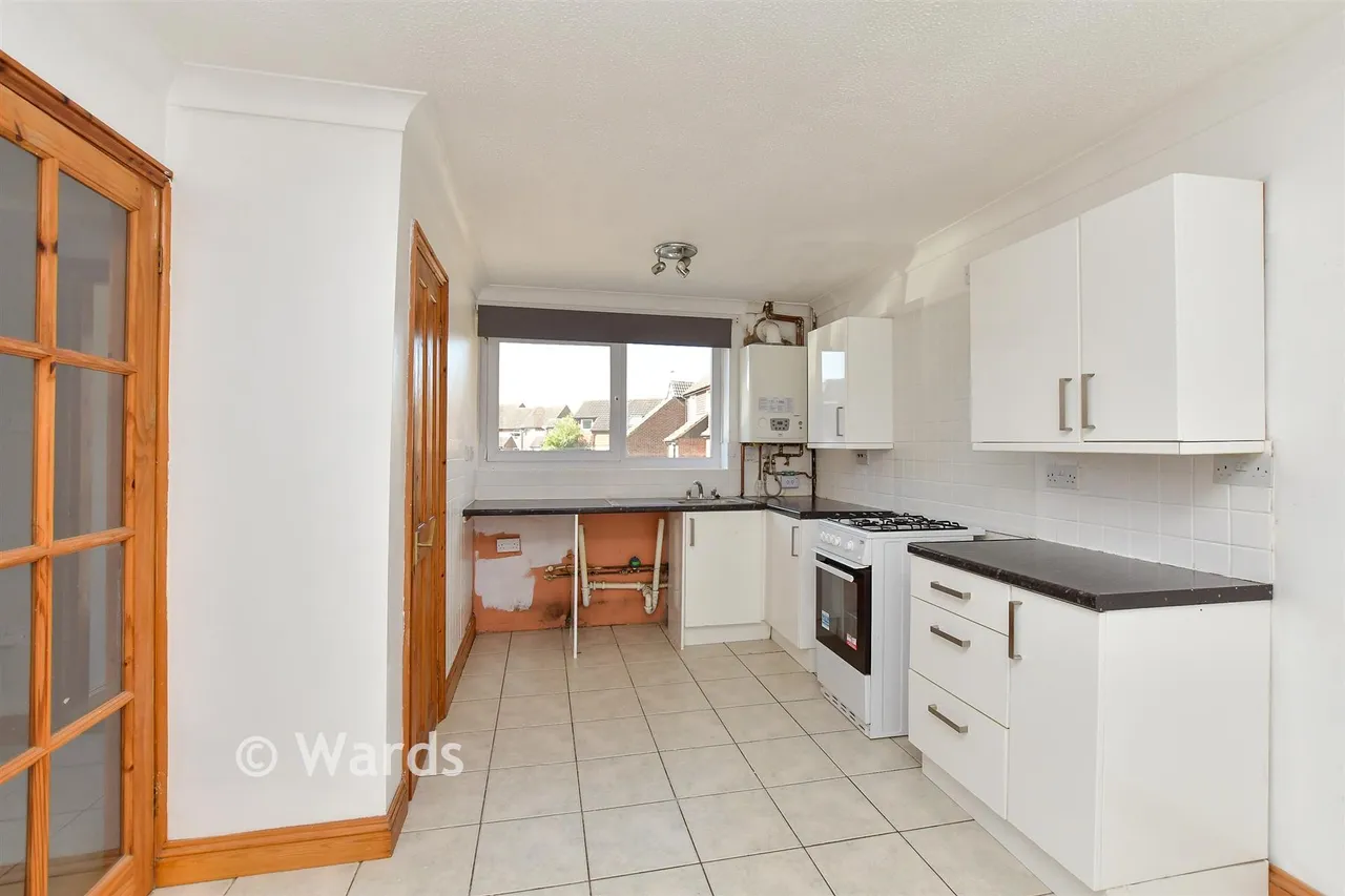 Sanders Court, Minster-On-Sea, ME12, photo 8