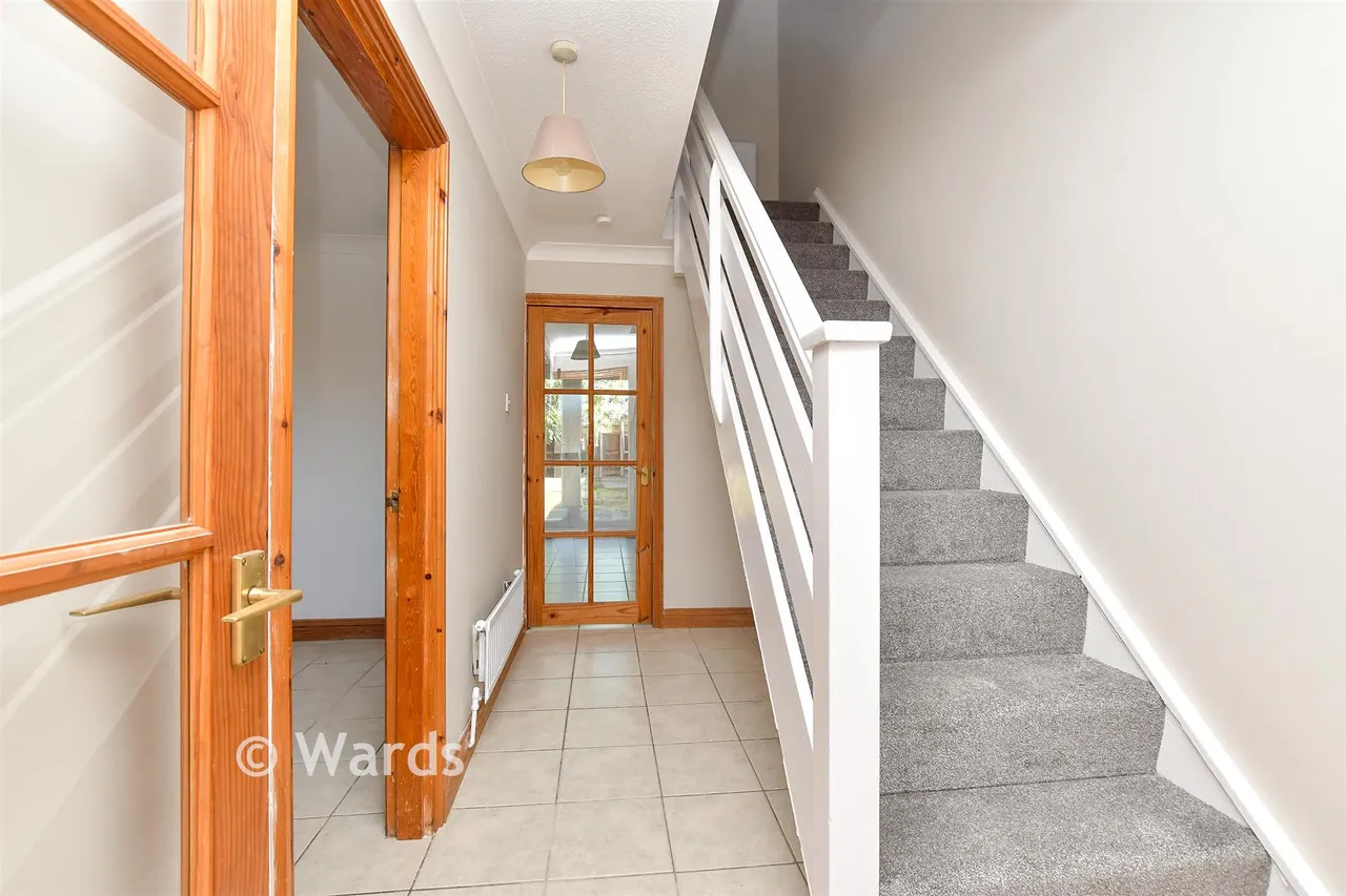 Sanders Court, Minster-On-Sea, ME12, photo 3