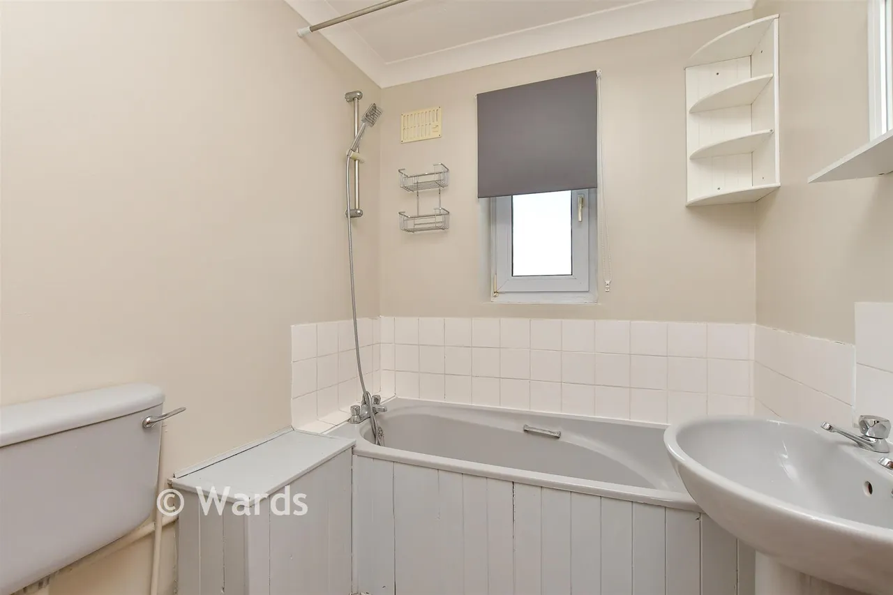 Sanders Court, Minster-On-Sea, ME12, photo 14