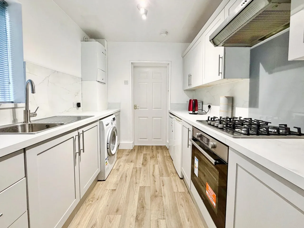 Oswin Avenue, Forest Hall, NE12, photo 4