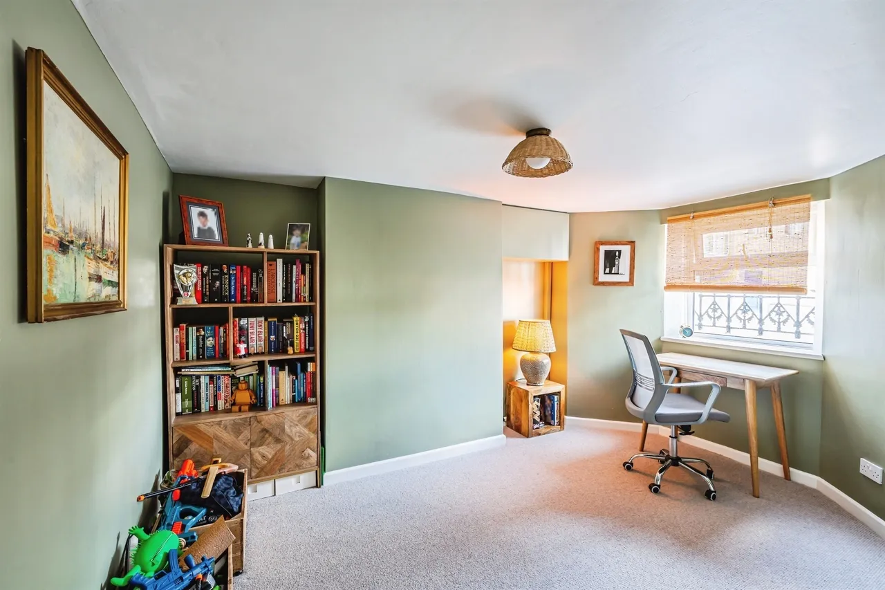Blatchington Road, Seaford, BN25, photo 17