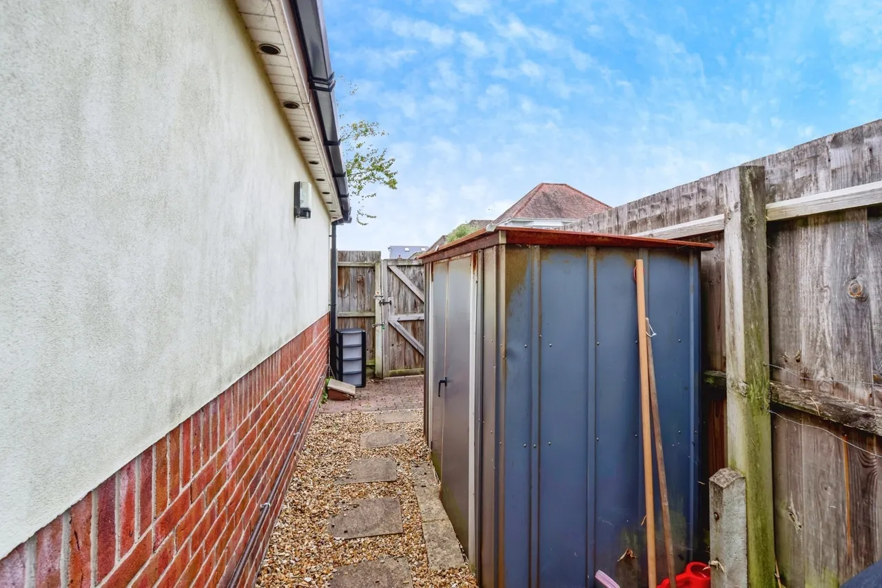 Harbeck Road, Throop, BH8, photo 15