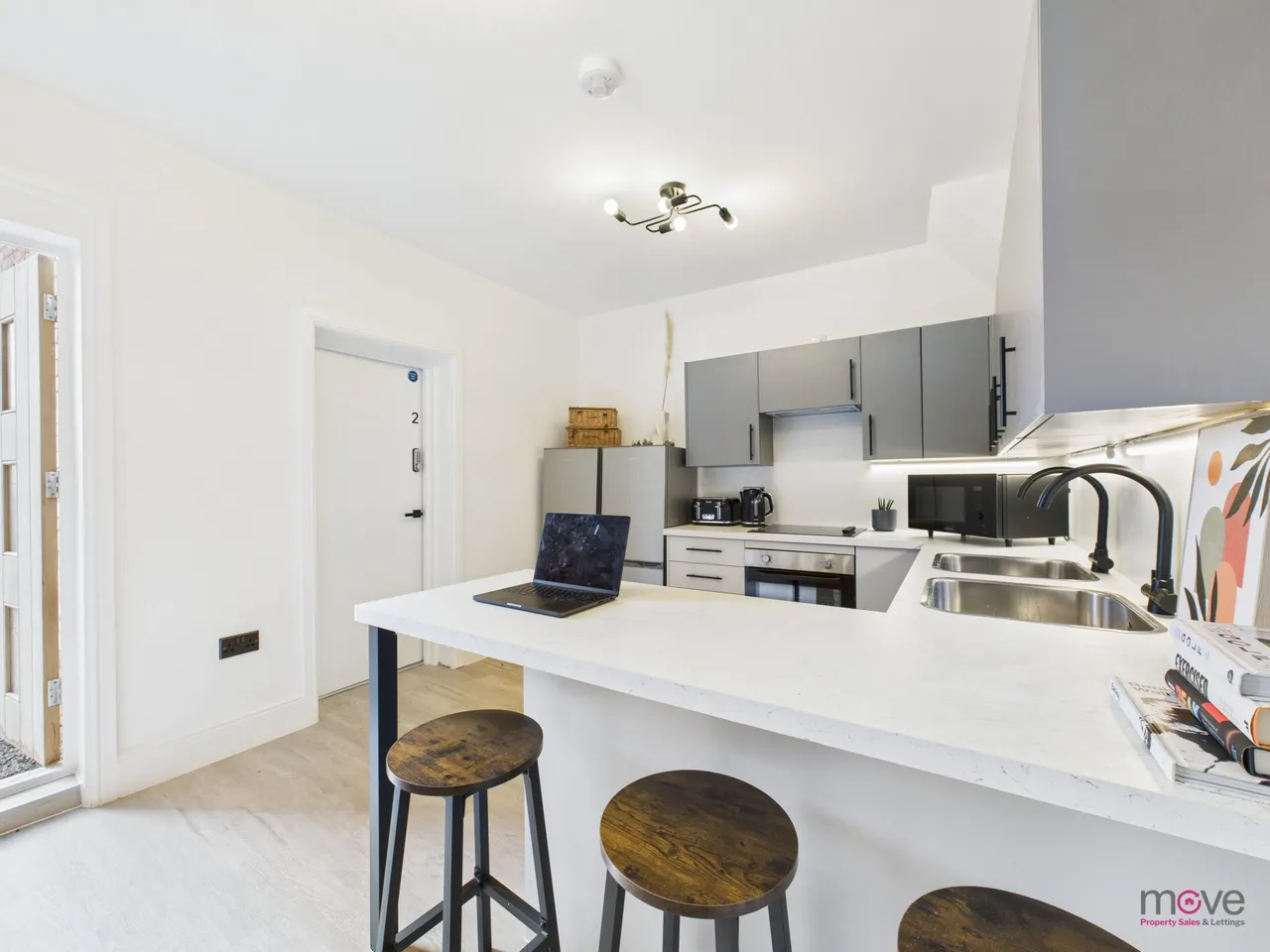 Room 4, 105 Bristol Road, Gloucester, GL1 5SW, photo 7